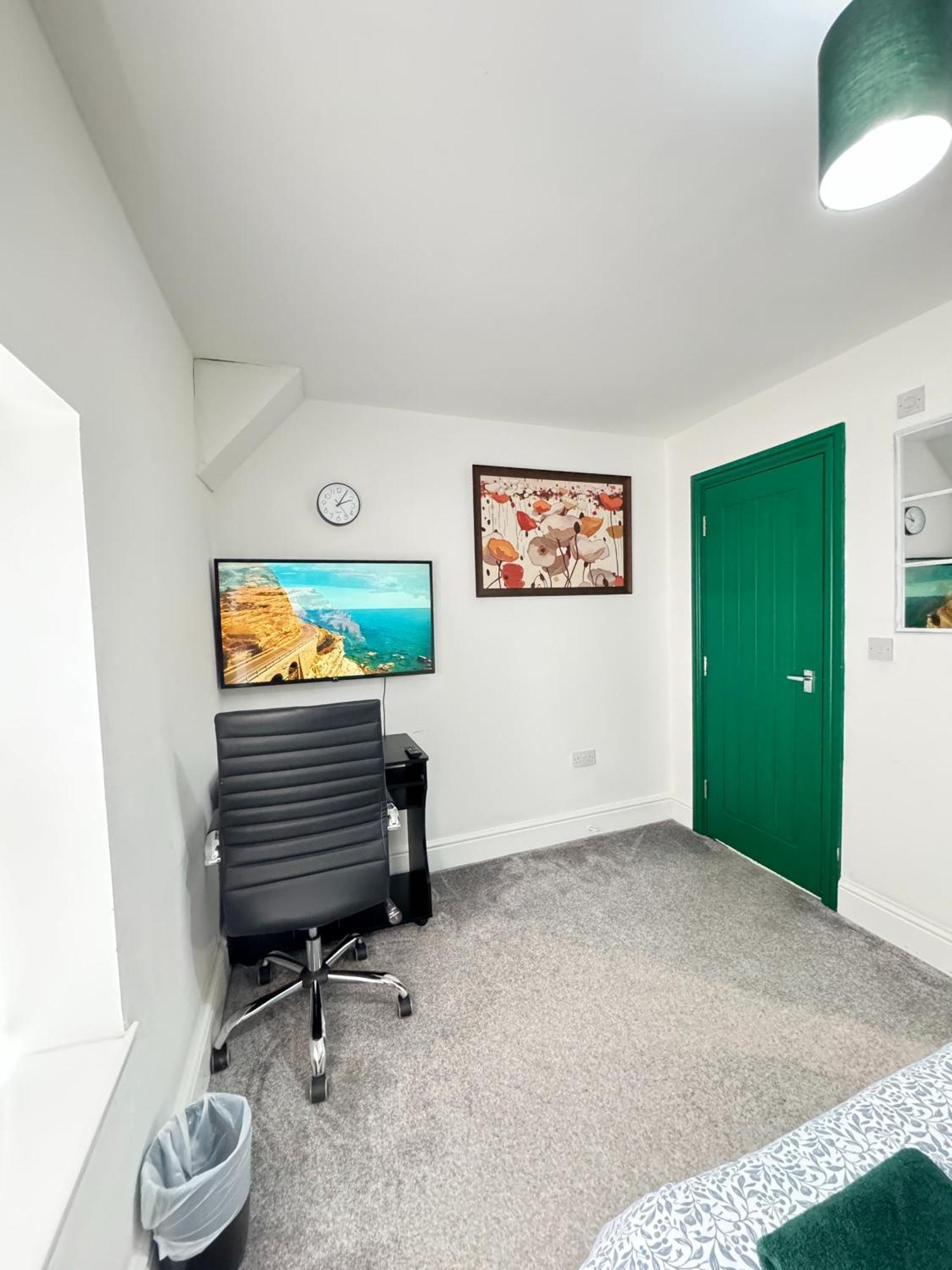 Ur Place Failsworth Exterior photo